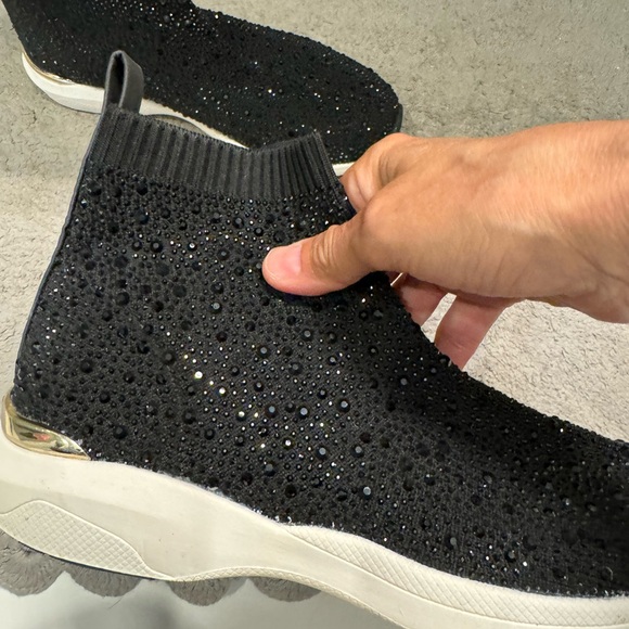 Carvela BNWOT size 39 (8 - 8.5) sparkle pull on ankle running shoe never worn - Picture 6 of 13